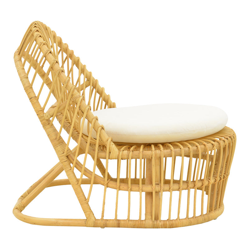 Πολυθρόνα Tromso paakoworld pe rattan σε φυσική απόχρωση με εκρού χρώμα μαξιλάρι 80x85x98εκ